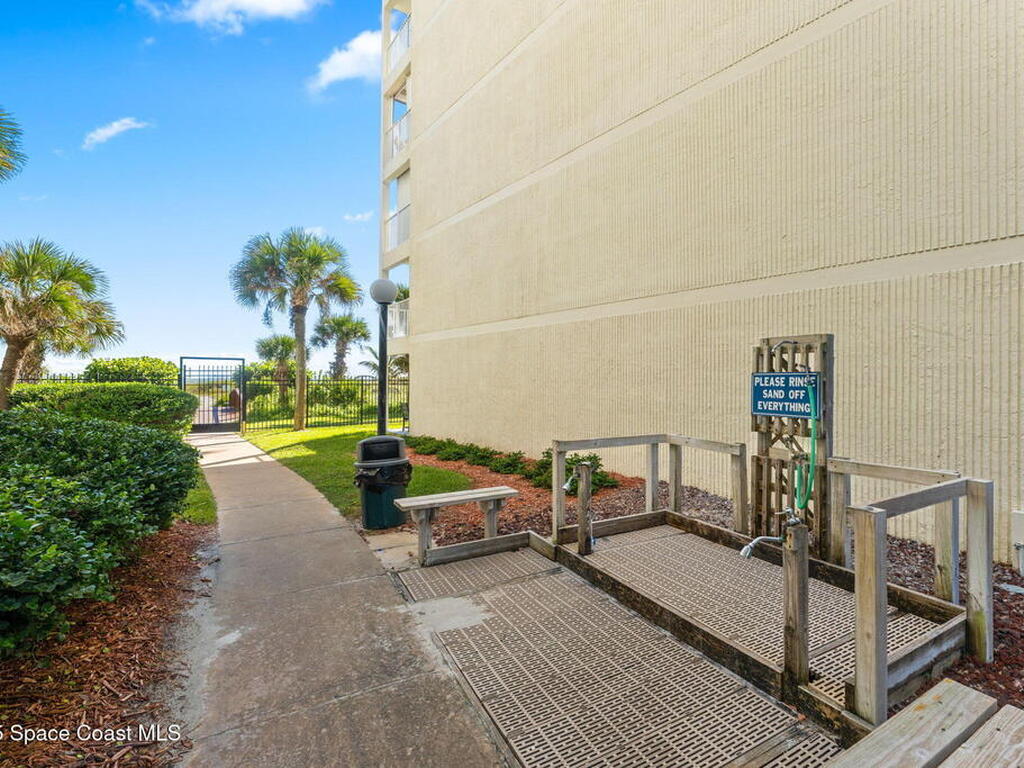 1050 N Atlantic Avenue, Cocoa Beach, FL 32931