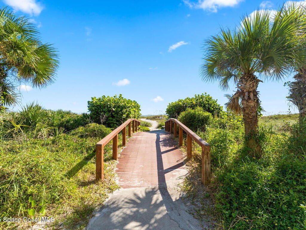 1050 N Atlantic Avenue, Cocoa Beach, FL 32931