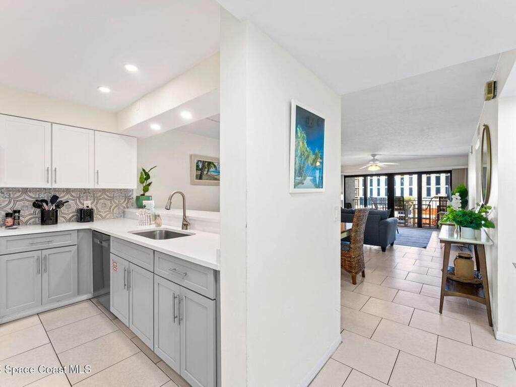 1050 N Atlantic Avenue, Cocoa Beach, FL 32931