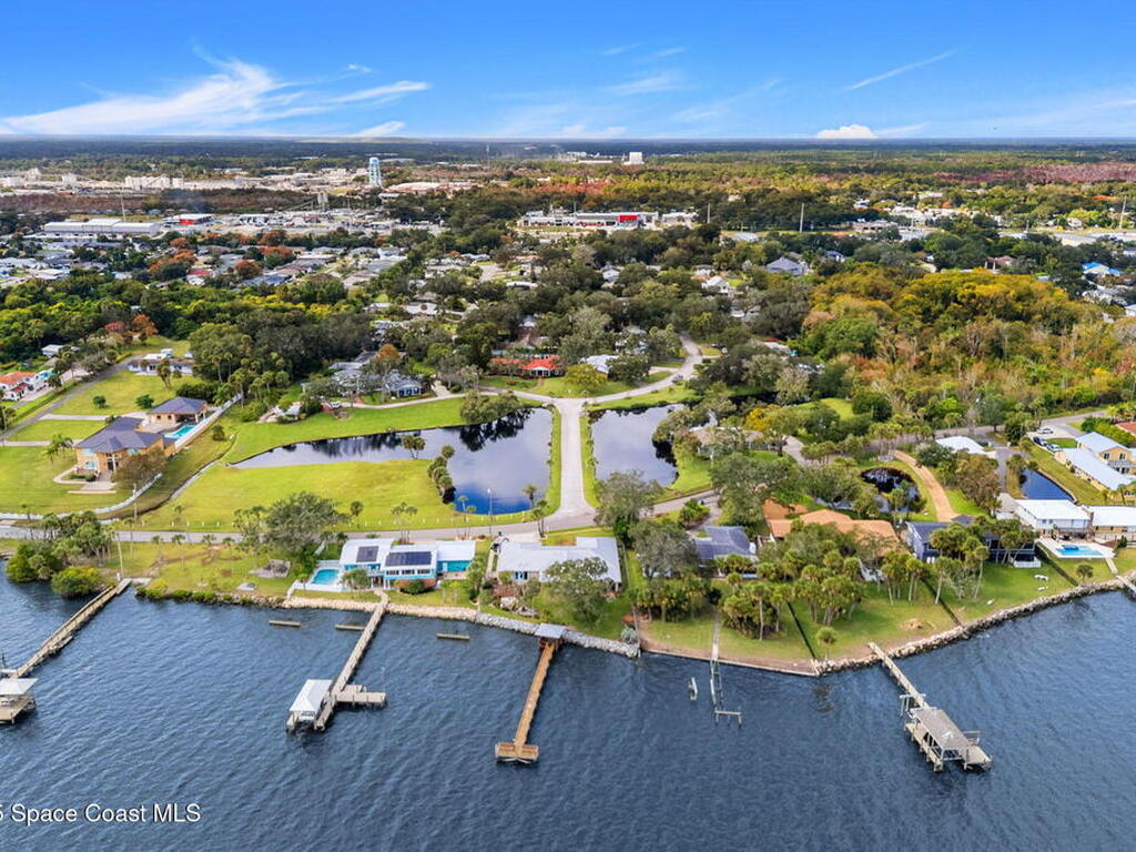 121 S Twin Lakes Road, Cocoa, FL 32926