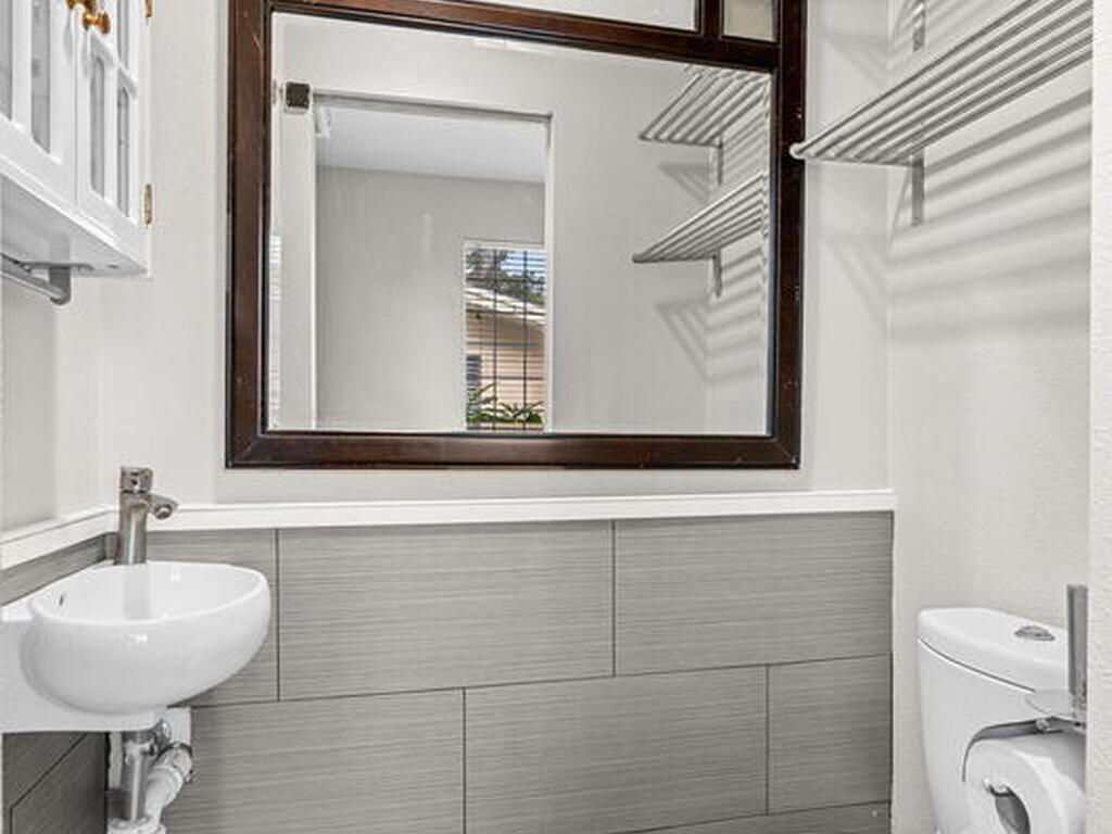 121 S Twin Lakes Road, Cocoa, FL 32926