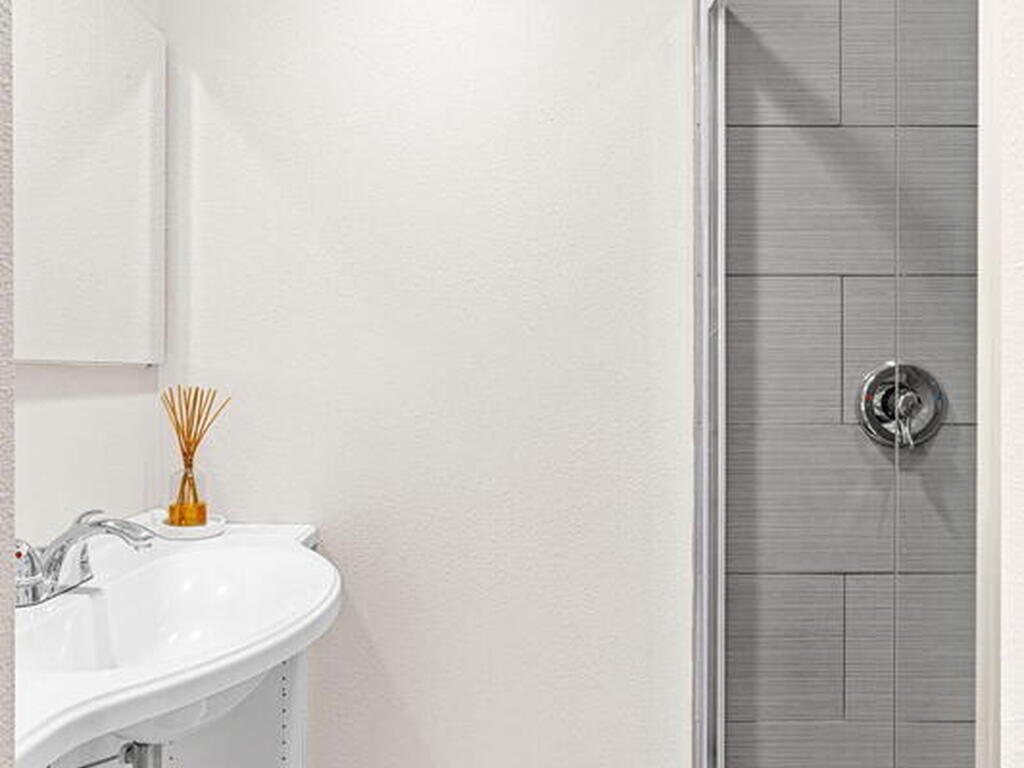 121 S Twin Lakes Road, Cocoa, FL 32926