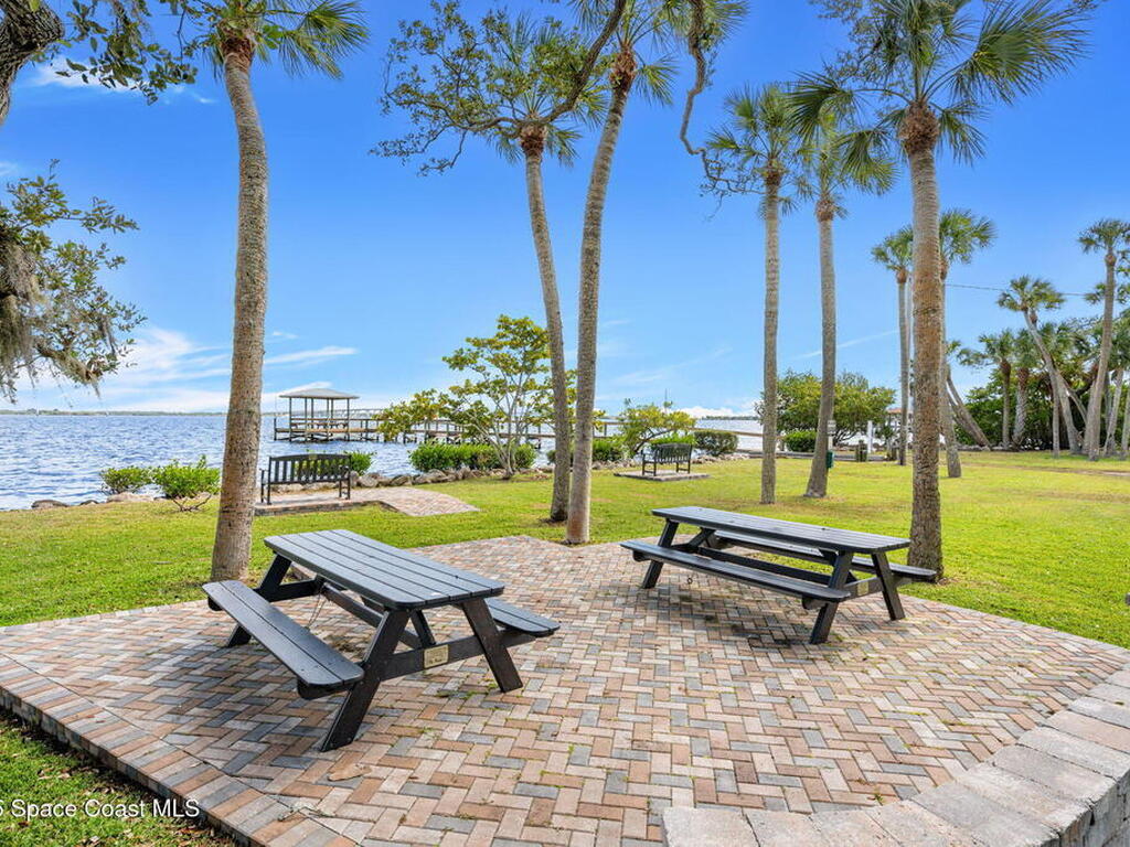 121 S Twin Lakes Road, Cocoa, FL 32926