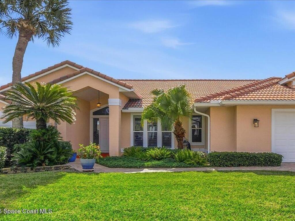30 Indian Village Trail, Cocoa Beach, FL 32931