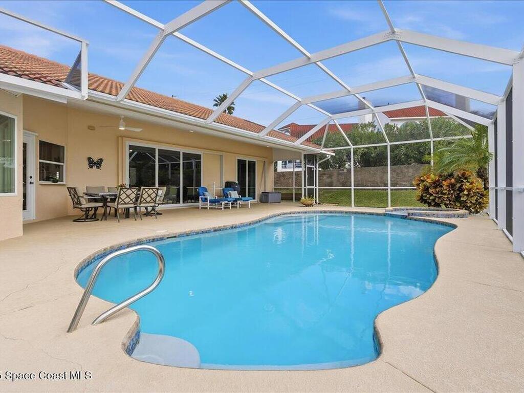 30 Indian Village Trail, Cocoa Beach, FL 32931