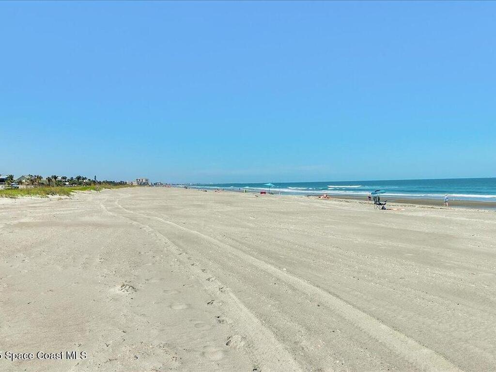 30 Indian Village Trail, Cocoa Beach, FL 32931
