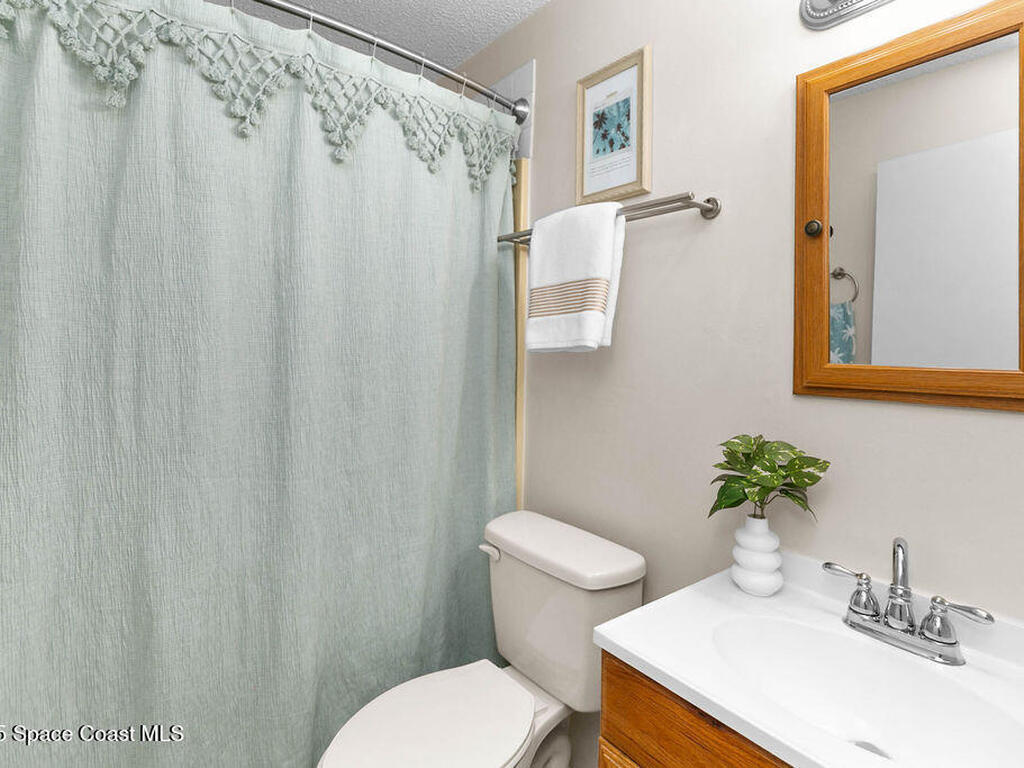 435 3rd Avenue, Indialantic, FL 32903