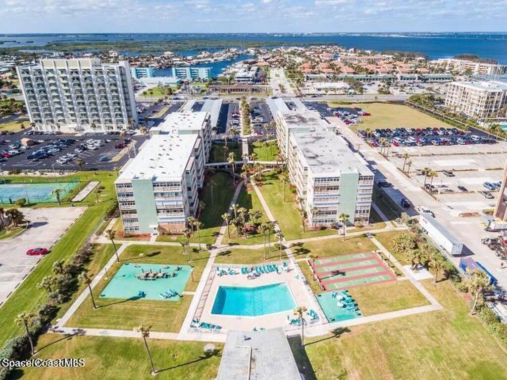 2020 N Atlantic Avenue, Cocoa Beach, FL 32931