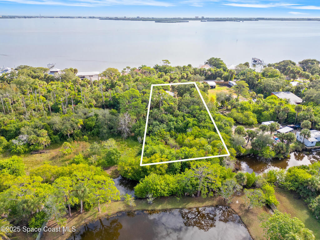 925 S Banana River Drive, Merritt Island, FL 32952