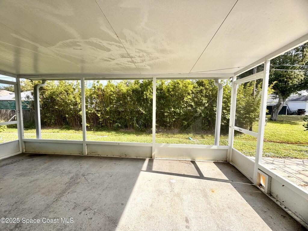 8746 105th Court, Vero Beach, FL 32967