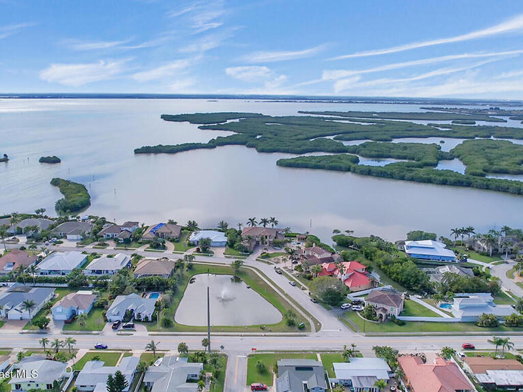 7 Cove View Court, Cocoa Beach, FL 32931