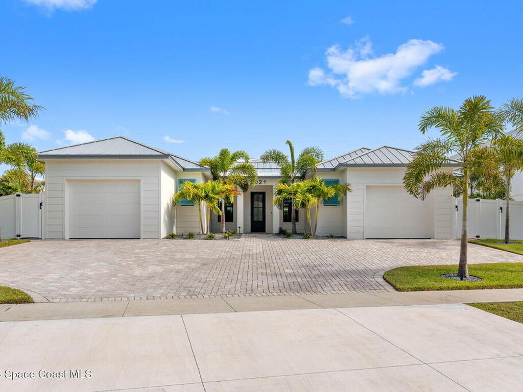 2021 S Orlando Avenue, Cocoa Beach, FL 32931