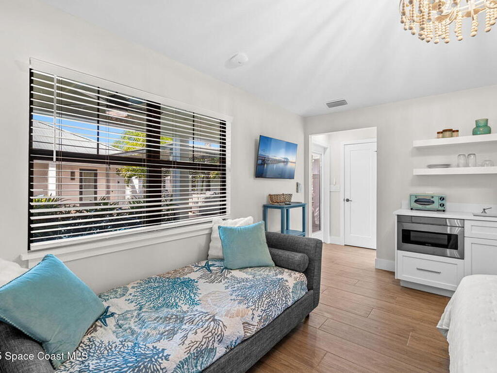 2021 S Orlando Avenue, Cocoa Beach, FL 32931