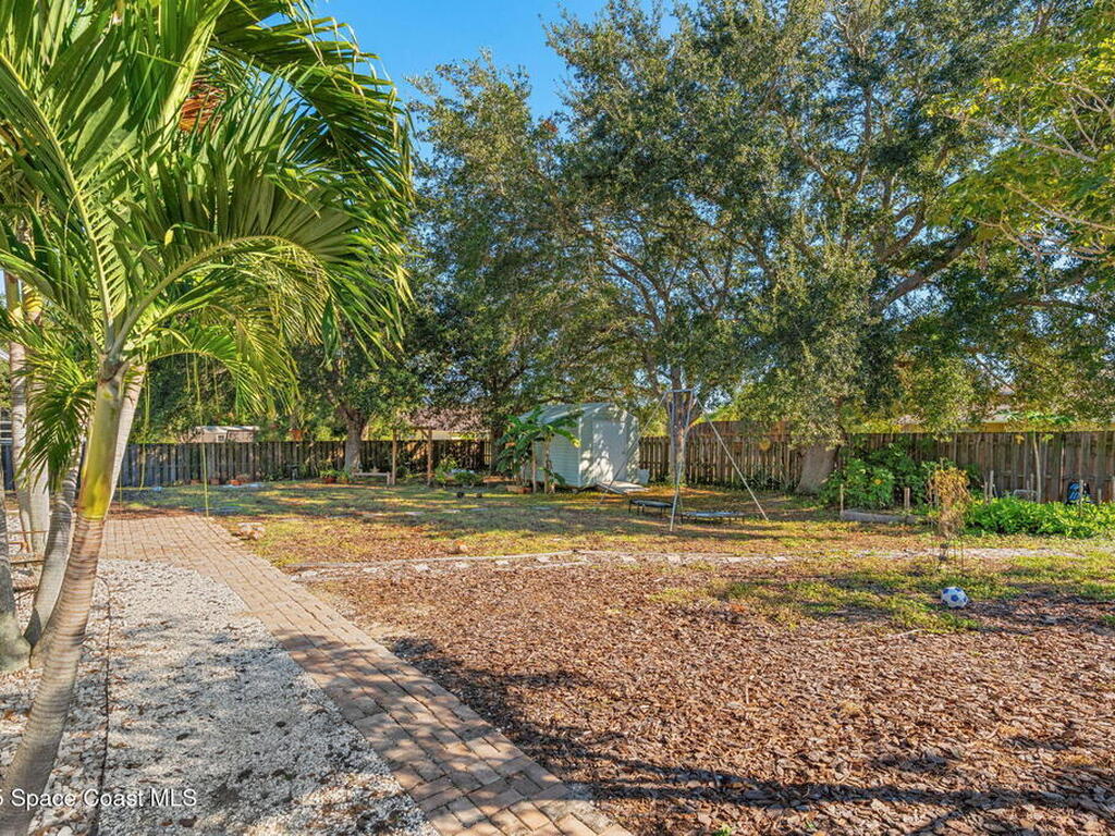 1564 S Tropical Trail, Merritt Island, FL 32952
