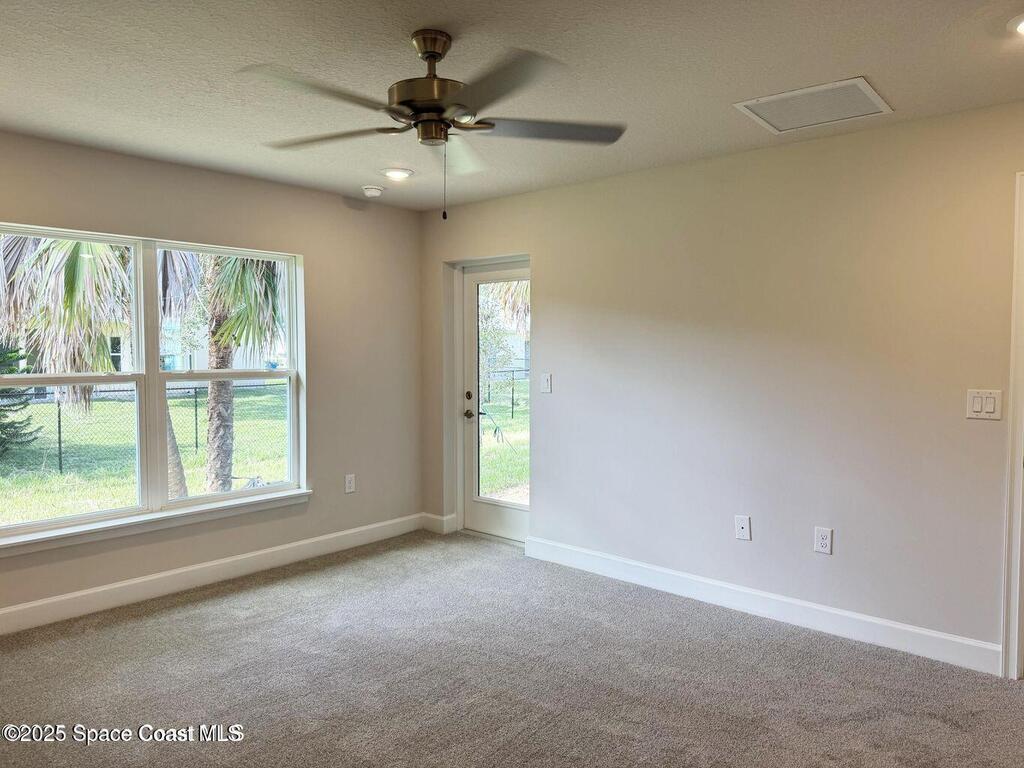 915 Rose Arbor Drive, Sebastian, FL 32958