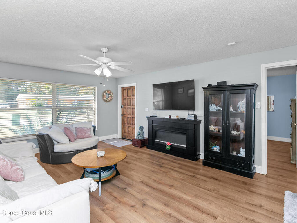 1820 Via Roma, Merritt Island, FL 32952