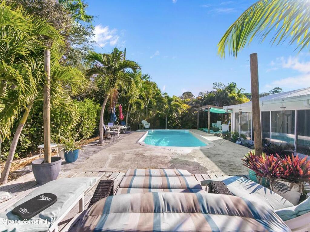 1820 Via Roma, Merritt Island, FL 32952