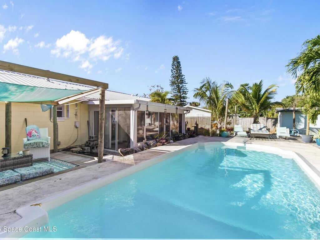 1820 Via Roma, Merritt Island, FL 32952