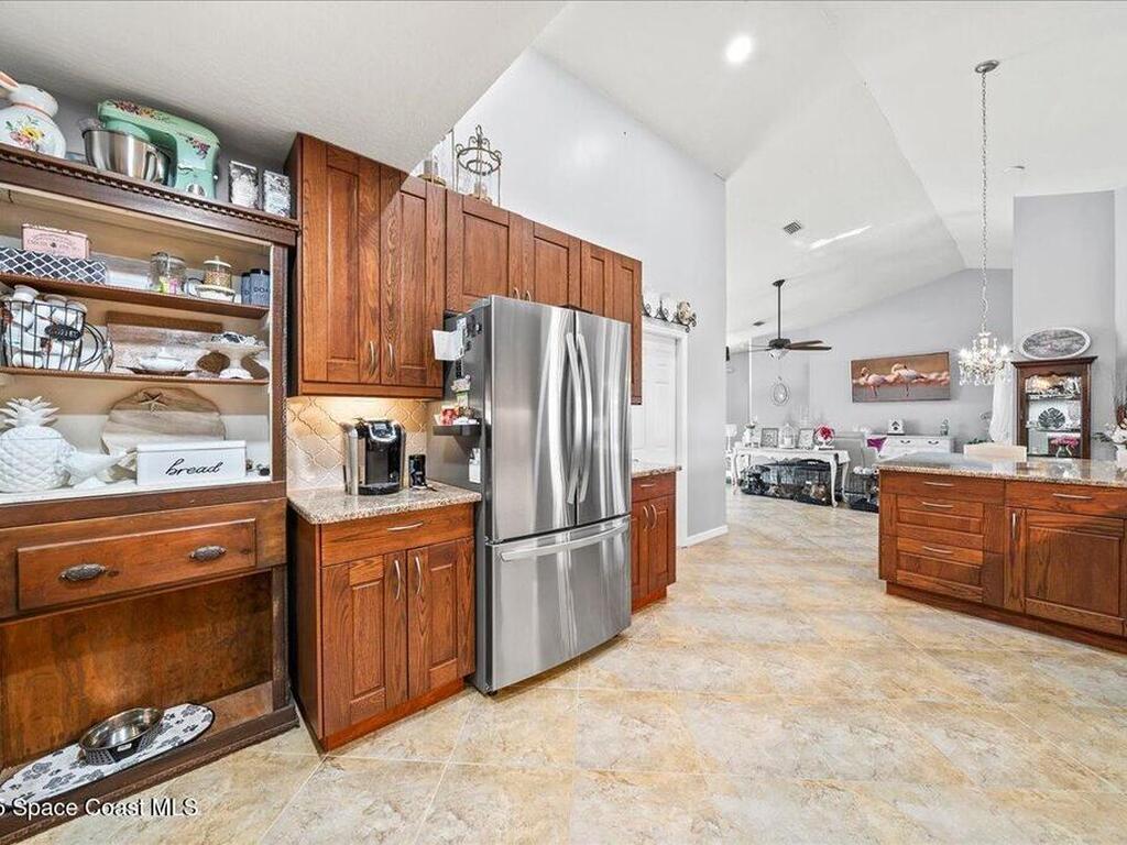 910 Brookshire Circle, Malabar, FL 32950