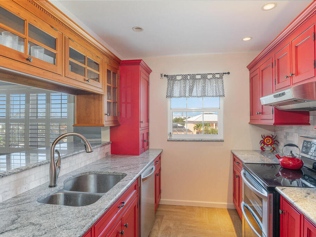 2001 S Banana River Boulevard, Cocoa Beach, FL 32931