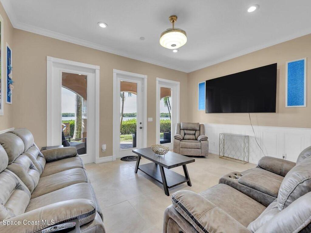 7 Cove View Court, Cocoa Beach, FL 32931