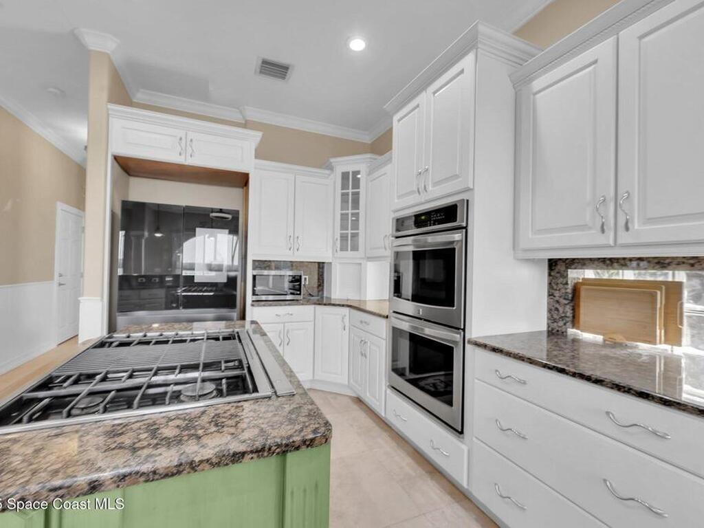 7 Cove View Court, Cocoa Beach, FL 32931