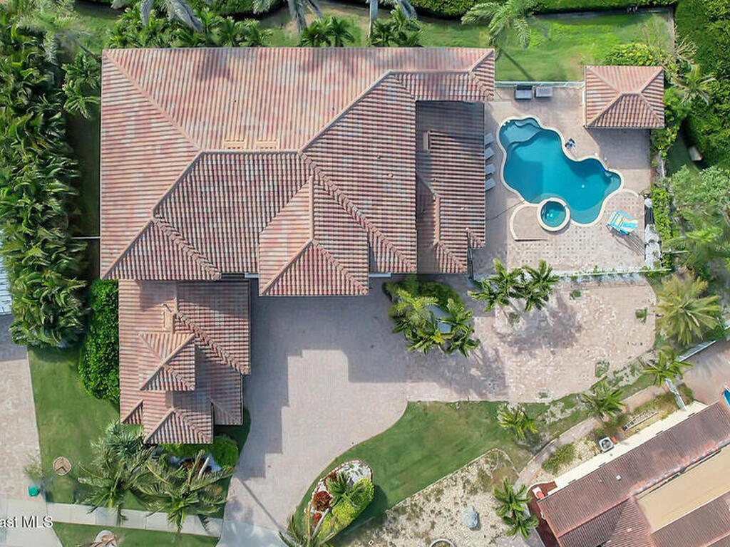 7 Cove View Court, Cocoa Beach, FL 32931