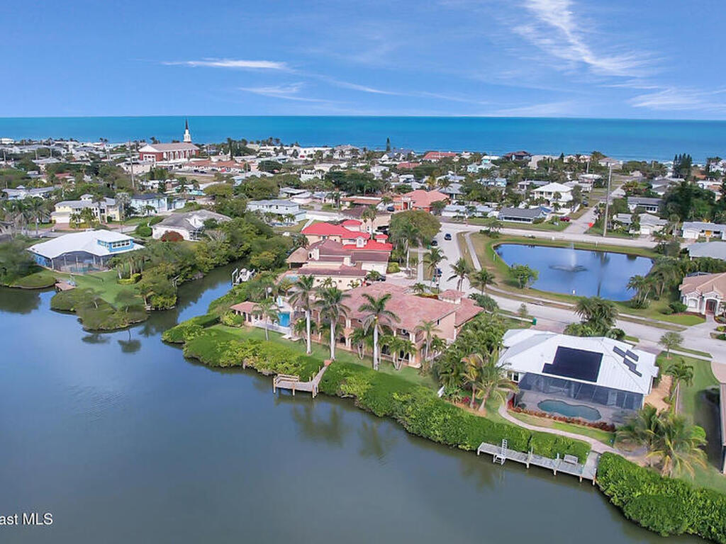 7 Cove View Court, Cocoa Beach, FL 32931