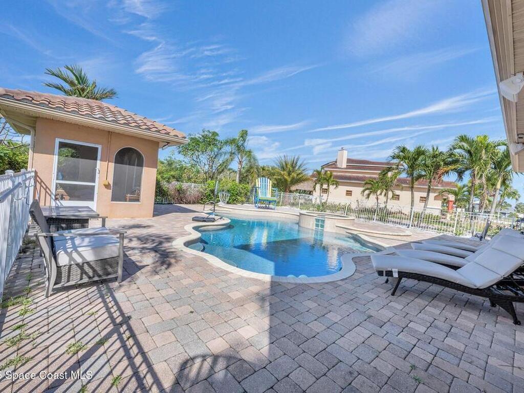 7 Cove View Court, Cocoa Beach, FL 32931