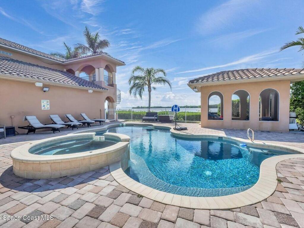 7 Cove View Court, Cocoa Beach, FL 32931