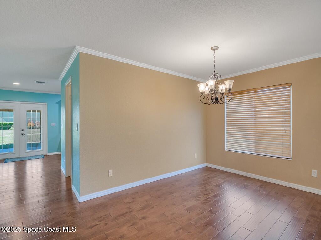 5595 45th Avenue, Vero Beach, FL 32967