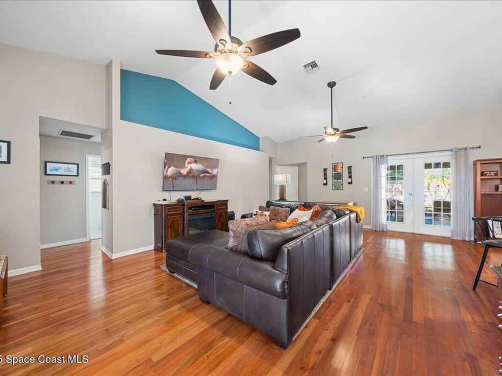 1235 Pemberton Trail, Malabar, FL 32950