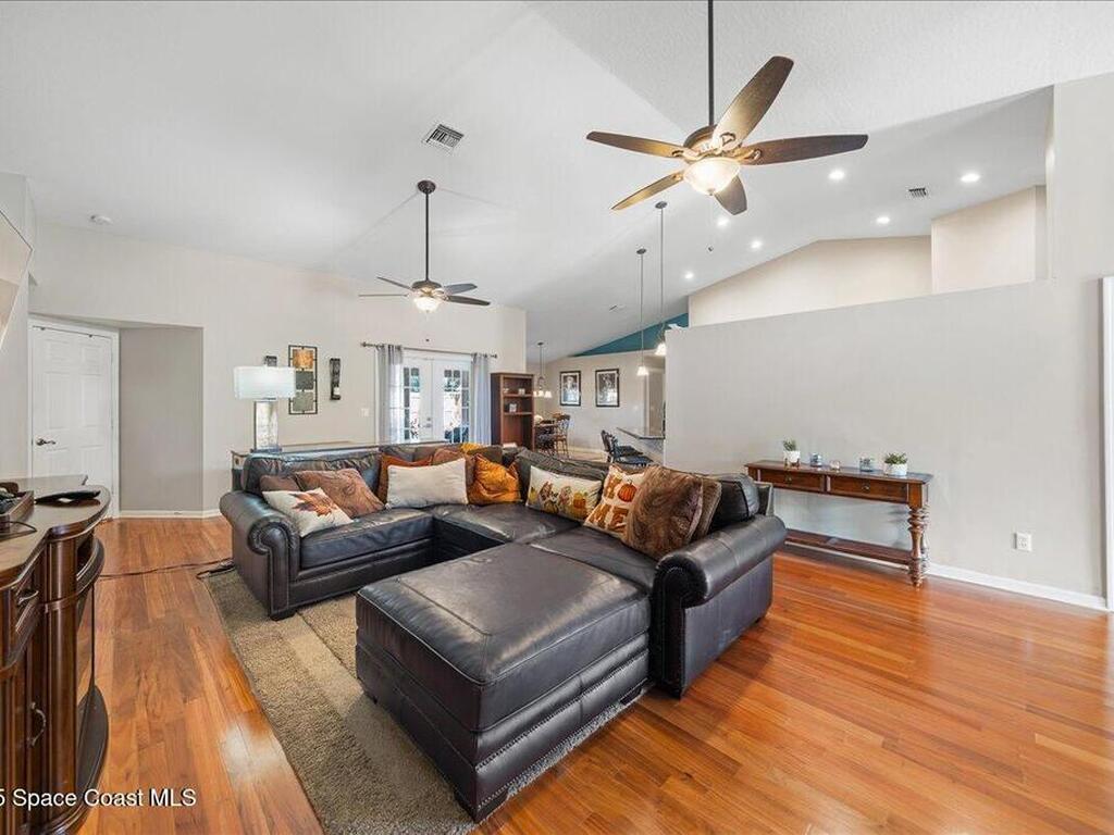 1235 Pemberton Trail, Malabar, FL 32950