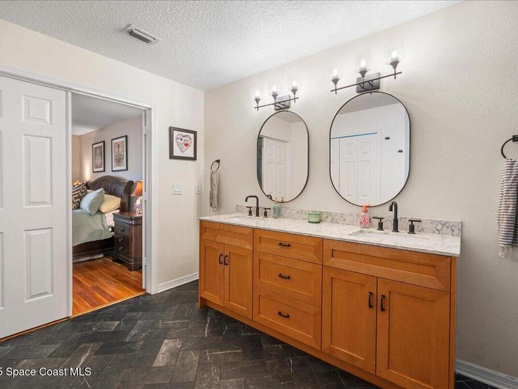 1235 Pemberton Trail, Malabar, FL 32950