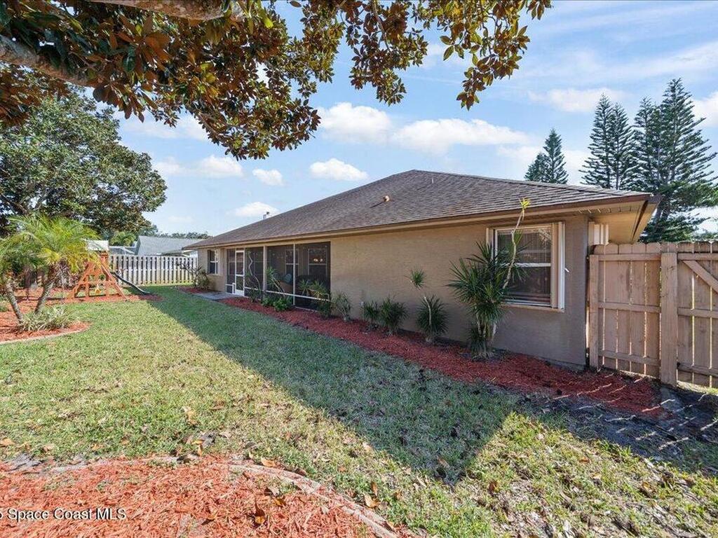 1235 Pemberton Trail, Malabar, FL 32950