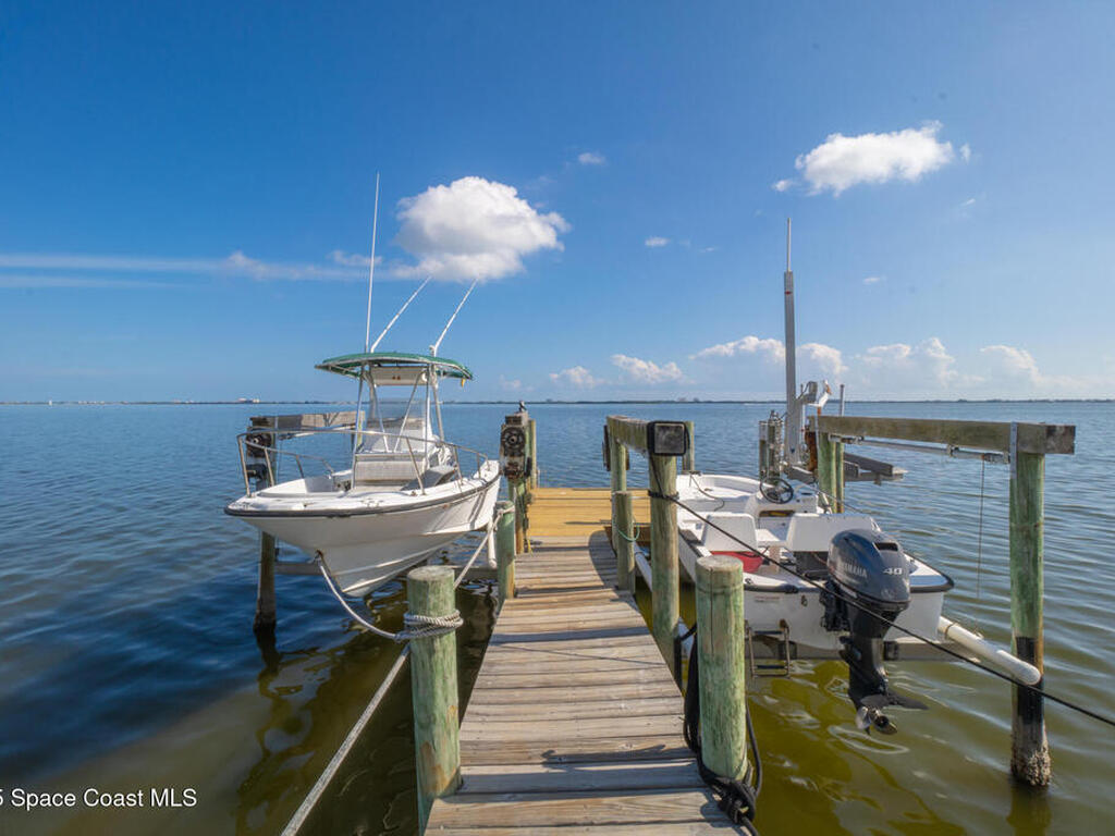 954 S Banana River Drive, Merritt Island, FL 32952