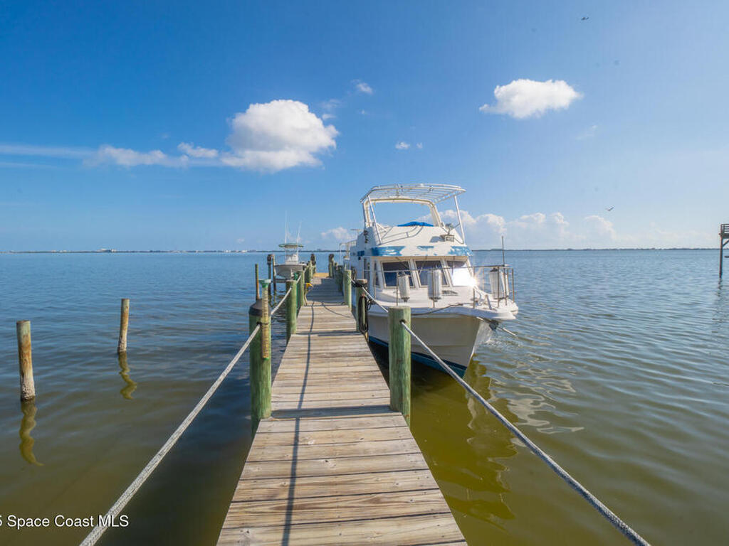 954 S Banana River Drive, Merritt Island, FL 32952