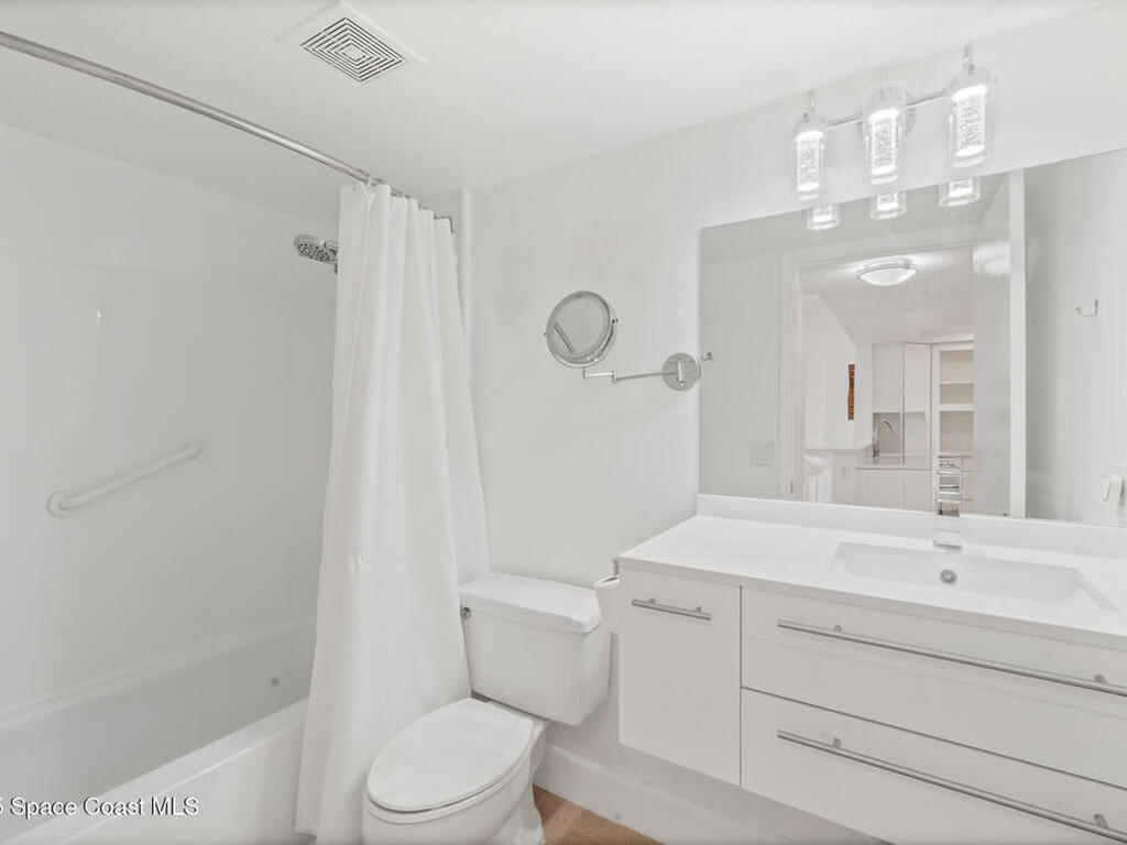 1860 N Atlantic Avenue, Cocoa Beach, FL 32931