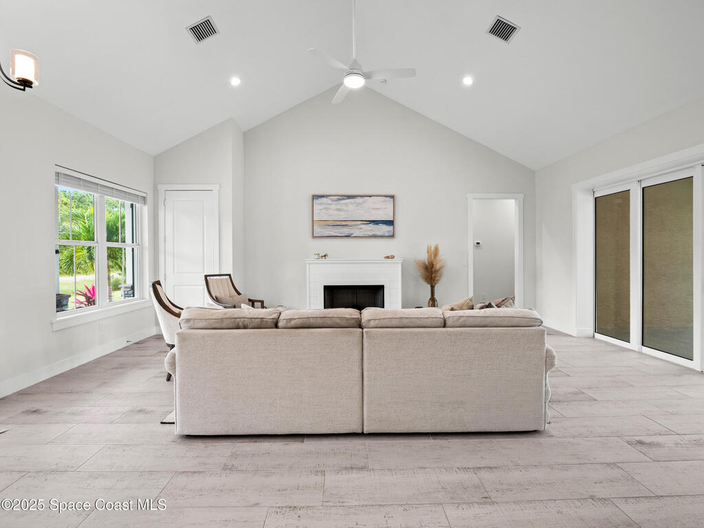 7035 Indian River Boulevard, Grant, FL 32949