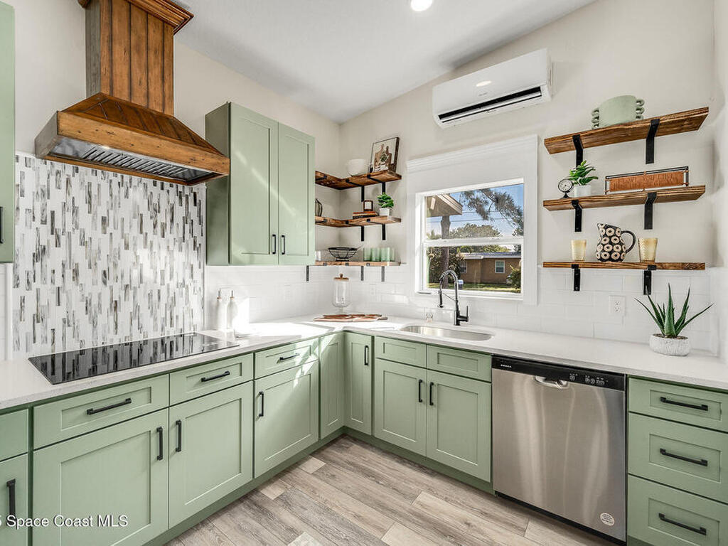 66 Moore Avenue, Merritt Island, FL 32952