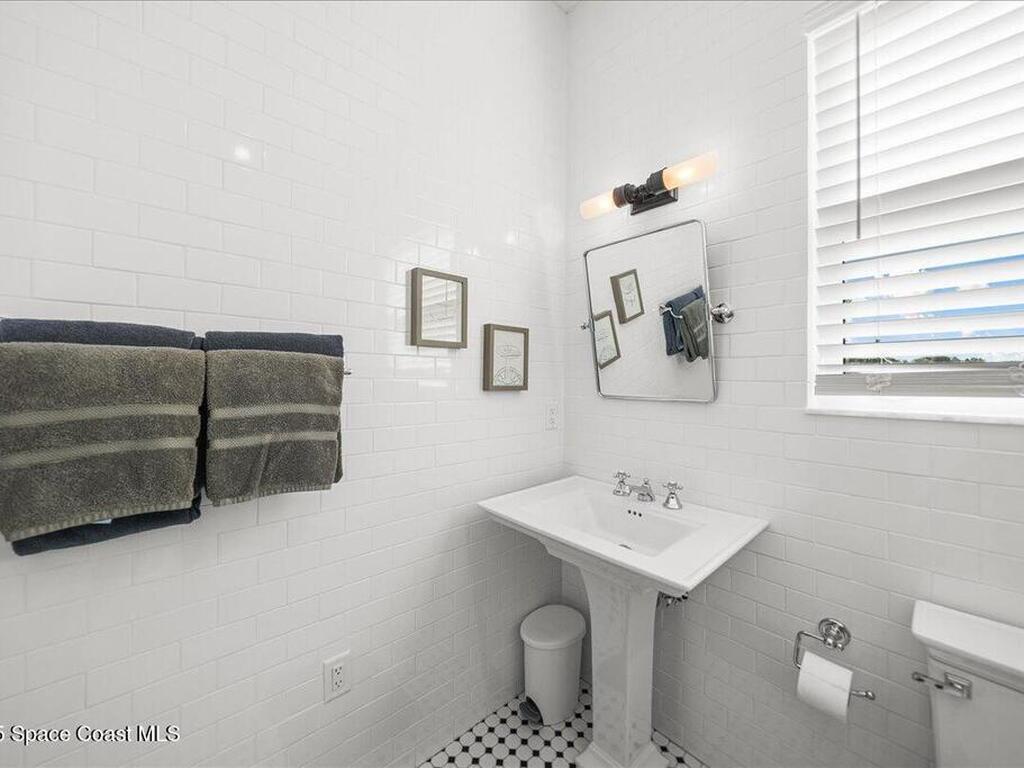 241 N Indian River Drive, Cocoa, FL 32922