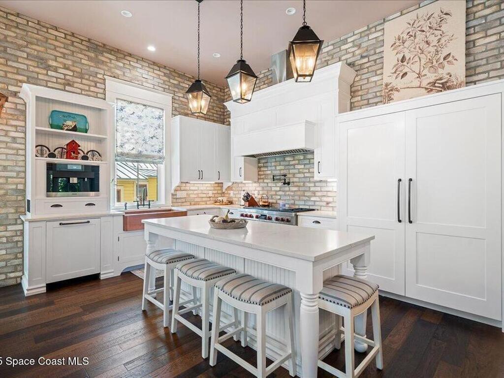 241 N Indian River Drive, Cocoa, FL 32922