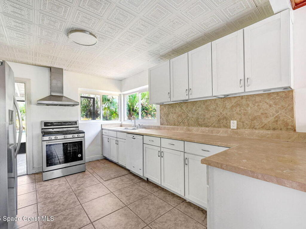 100 Tampa Avenue, Indialantic, FL 32903