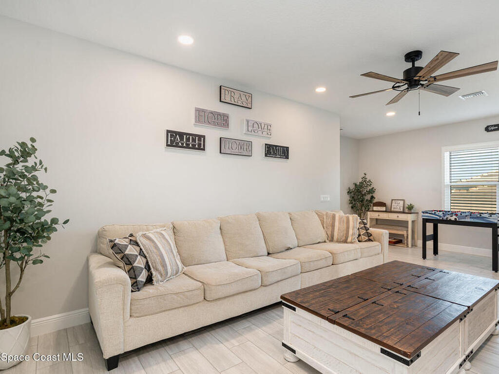 8644 Mammut Way, Melbourne, FL 32940