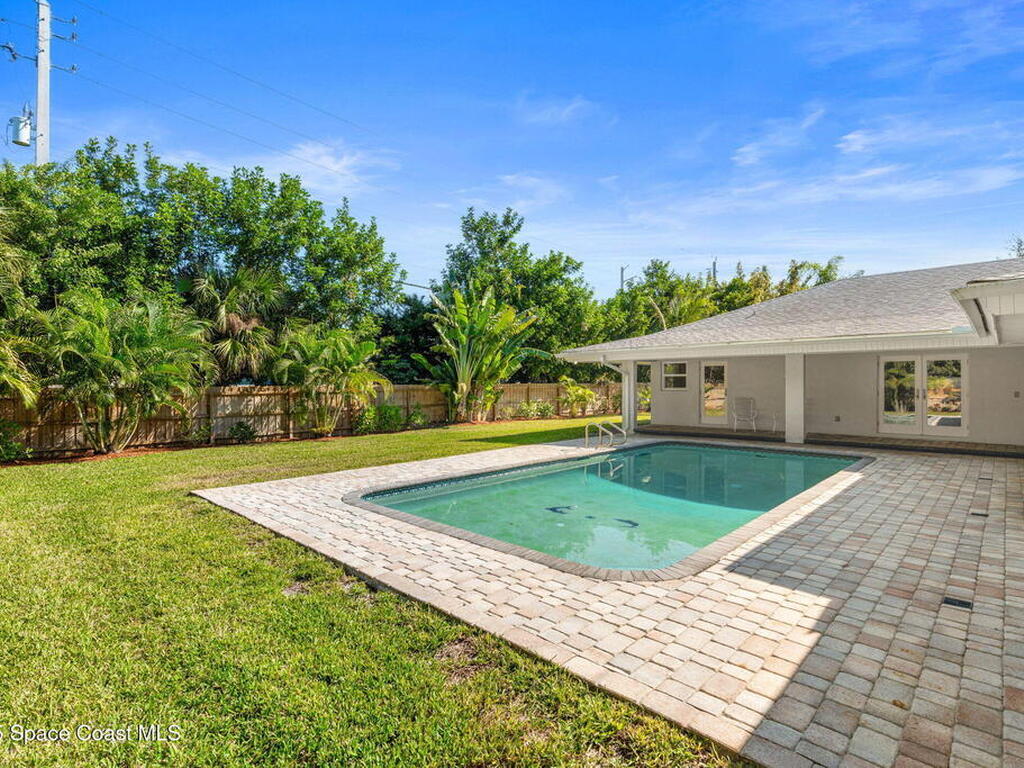 1750 Shore View Drive, Indialantic, FL 32903