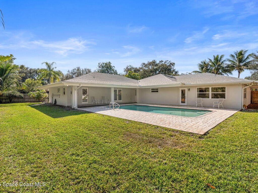 1750 Shore View Drive, Indialantic, FL 32903