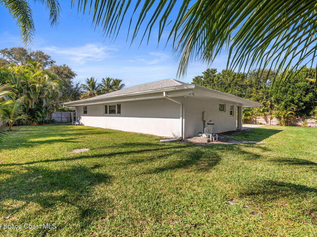 1750 Shore View Drive, Indialantic, FL 32903