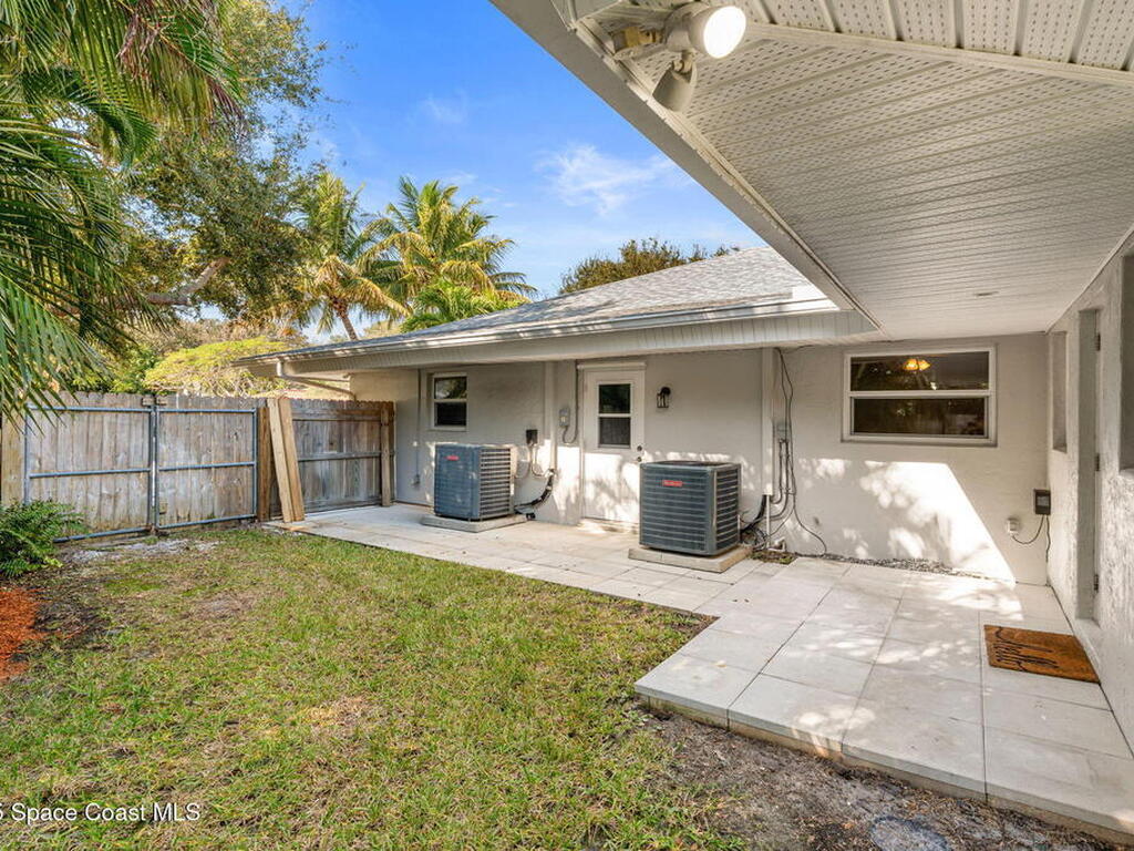 1750 Shore View Drive, Indialantic, FL 32903