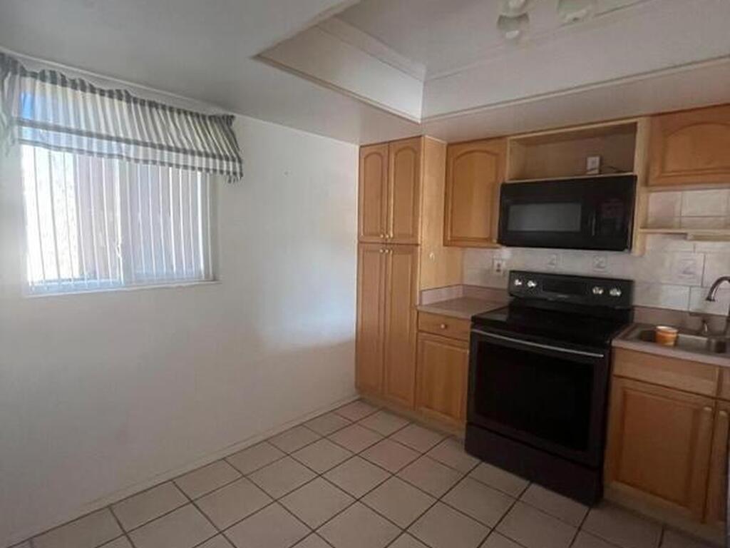 3210 N Harbor City Boulevard, Melbourne, FL 32935