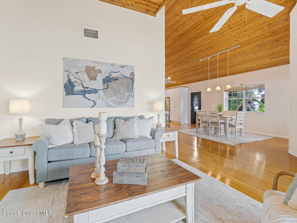 940 W Whitmire Drive, Melbourne, FL 32935